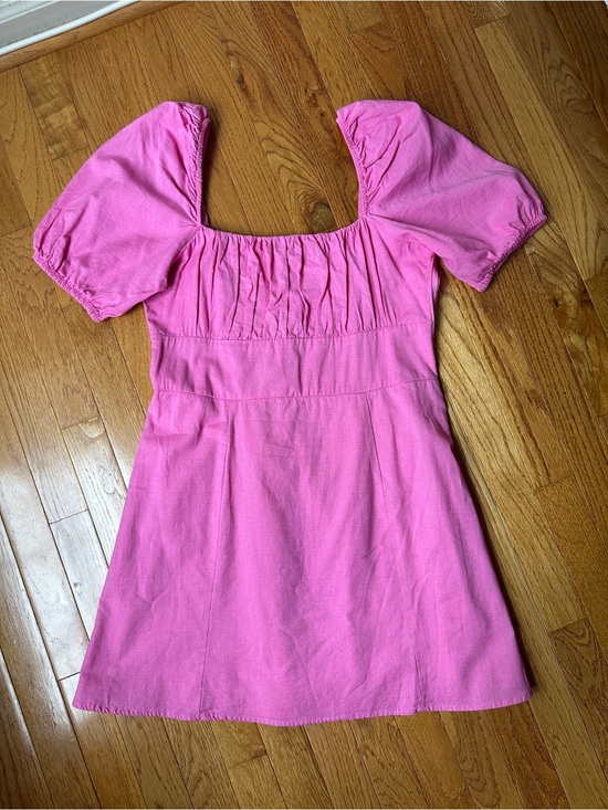 H&M Dresses & Skirts - H&M Bright Pink Square-Neck Puff-Sleeve Dress